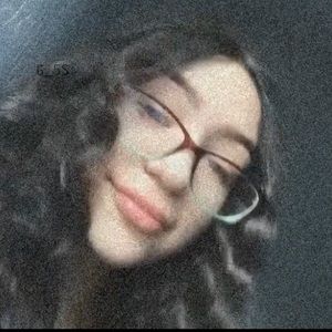 Meet your Posher, Daniela